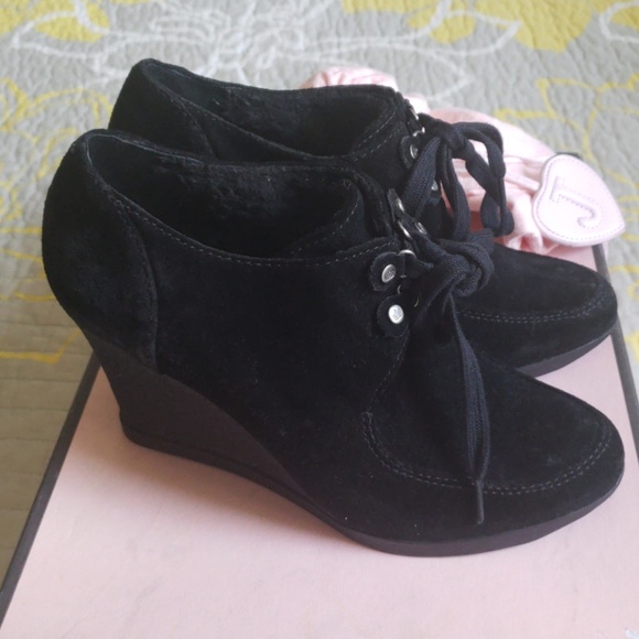 Juicy Couture Darien Suede Wedges - Picture 6 of 8